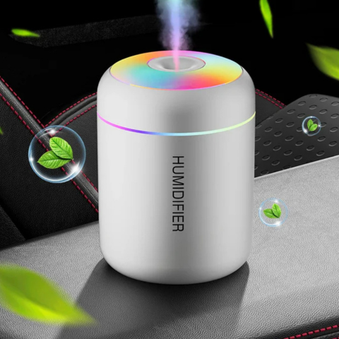 Dyfuzor aromatyczny LED – elegancja i świeżość w samochodzie