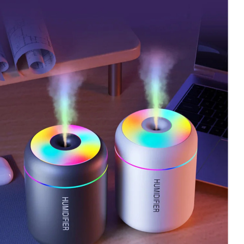 Dyfuzor aromatyczny LED – elegancja i świeżość w samochodzie