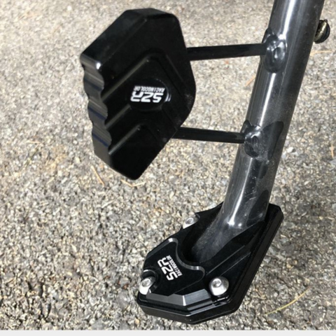 バイクとスクーター用の駐車サポート — 安定していて実用的