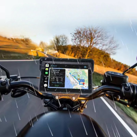 Multimédiás Rendszer Motorkerékpárokhoz – Teljes Navigáció és Kapcsolódás 